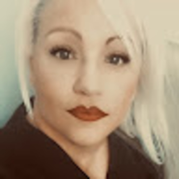 Meet your Posher, Bobbie - Picture 1 of 1